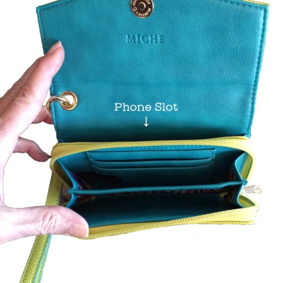 Miche Callie Phone Wallet - New but unpackaged - Picture 2 of 4